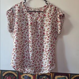 Women’s Short Sleeve Floral Top